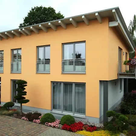 Auf Dem Blumenhof *